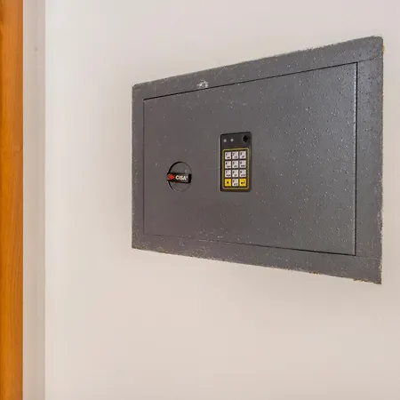 Stazione 200m - Wifi - Aria Condizionata - Smart Tv Apartament