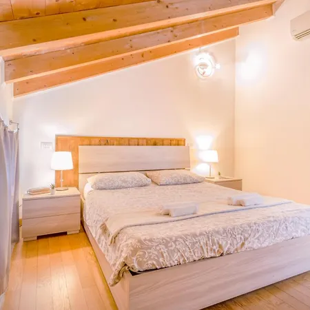 Appartement Stazione 200m - Wifi - Aria Condizionata - Smart Tv *