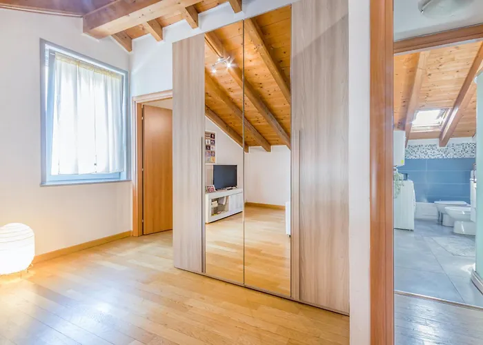 Stazione 200m - Wifi - Aria Condizionata - Smart Tv Apartman *